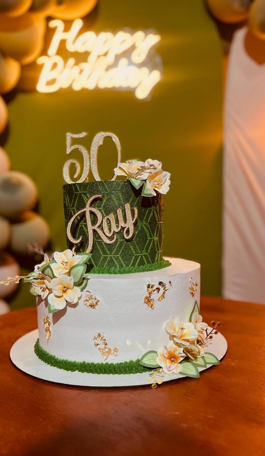 Arquivo de Topo de Bolo 50 Anos com Flores  Astromelias